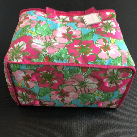 Lilly Pulizter Insulated Beach Bag Color Big Flirt Print NWT - Picture 6 of 10